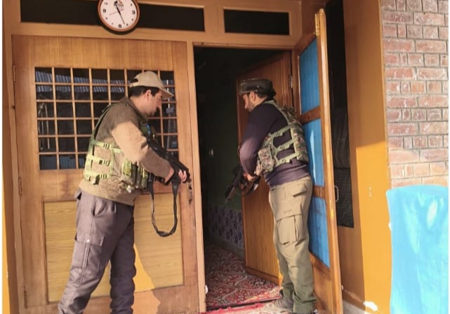 500 Locations Raided Across Kashmir in One of J&K’s Biggest Crackdowns